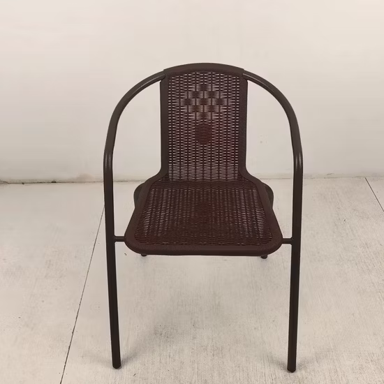 Silla de comedor de plástico, muebles de imitación de ratán con reposabrazos, precio al por mayor